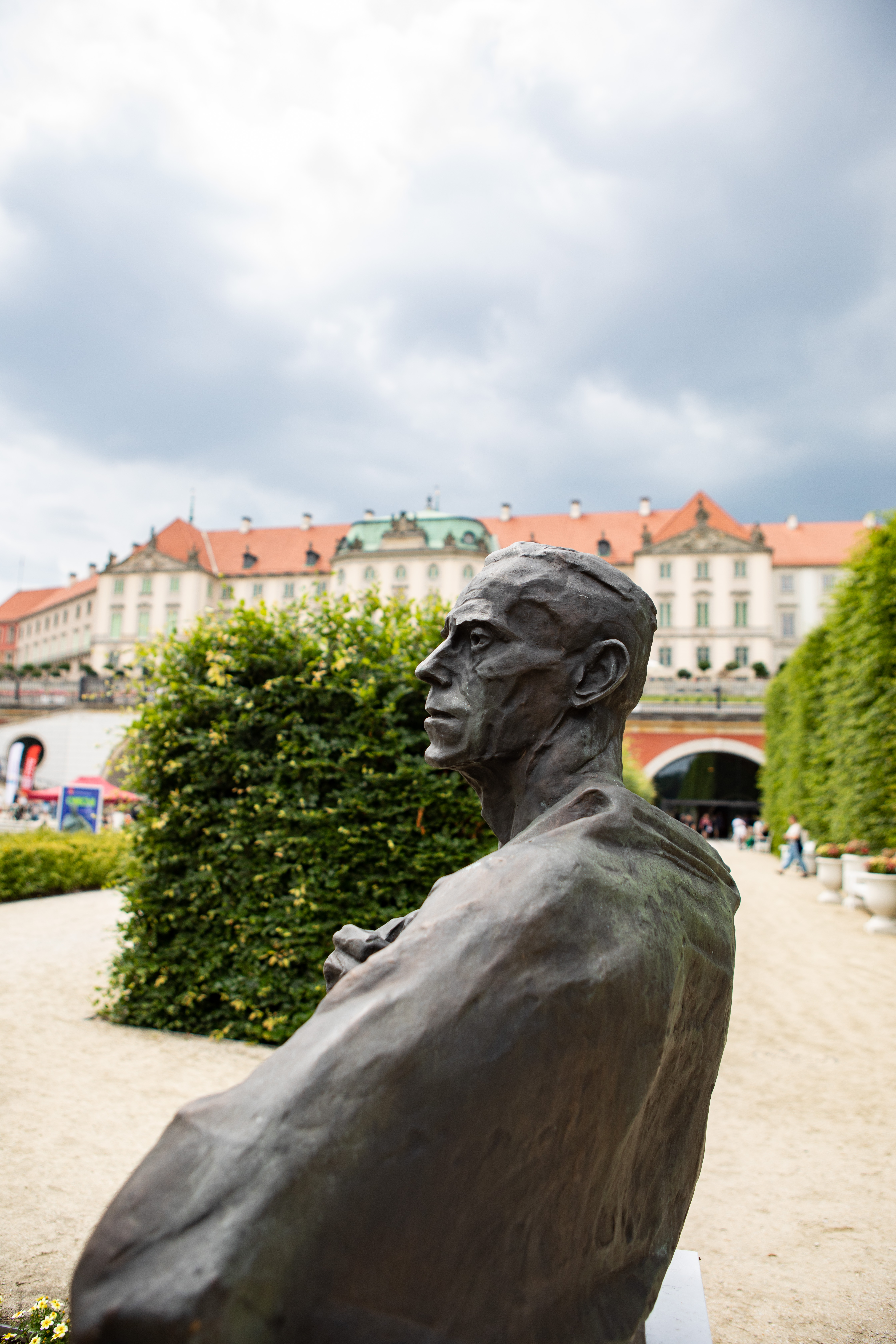 Obecni. Prace z kolekcji Centrum Rzeźby Polskiej w Orońsku